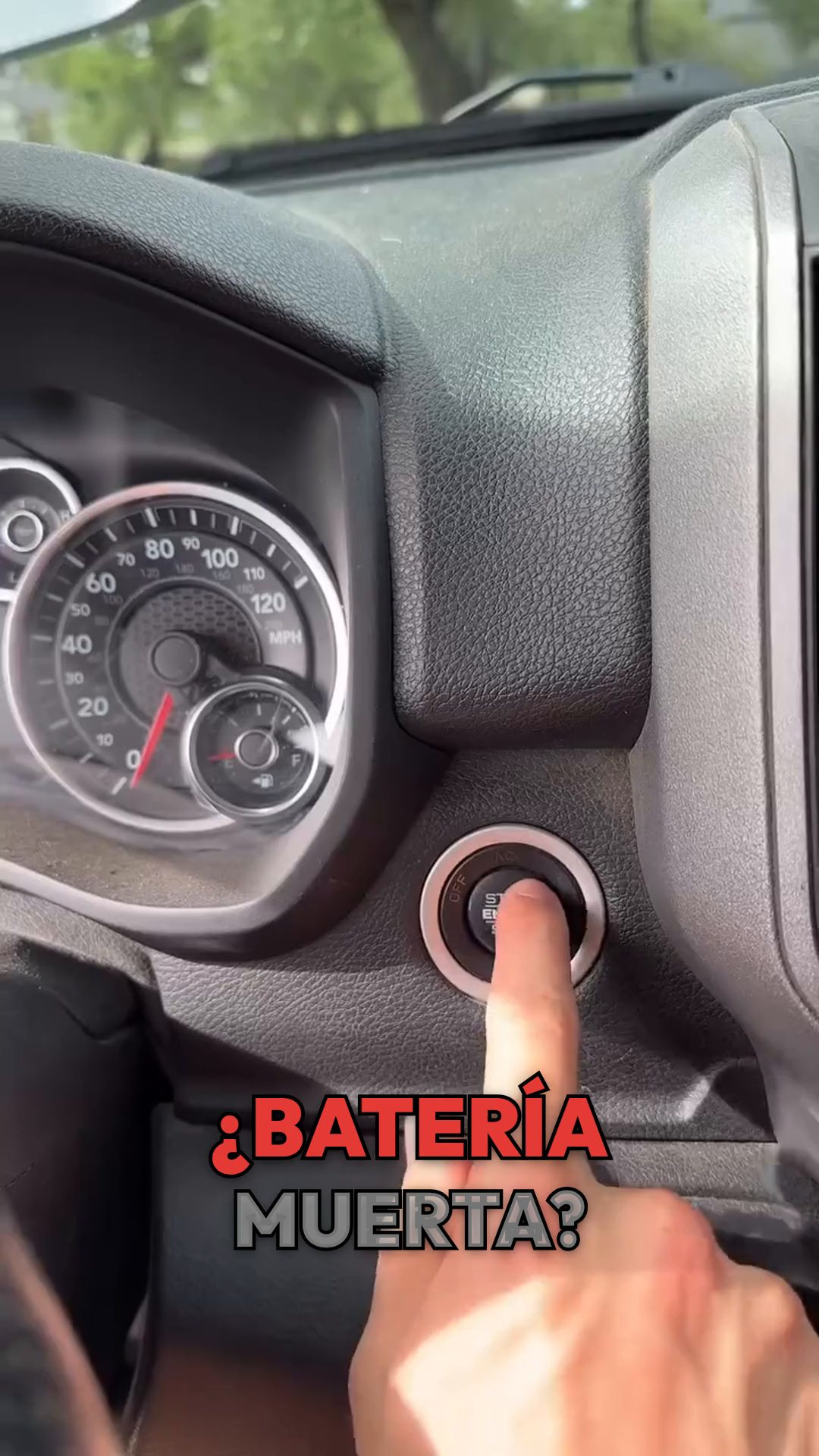 Arrancador de Coches 2000A 20000mAh con Pantalla LED 3.3"