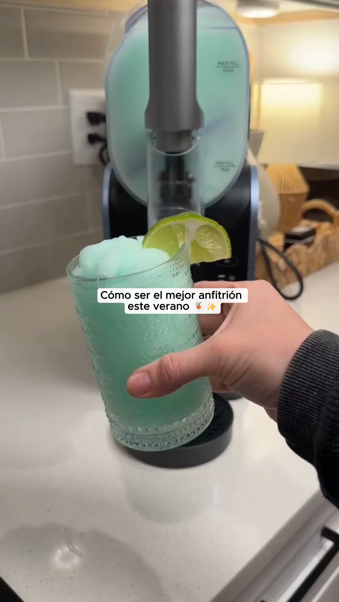 Ninja SLUSHi (Renewed) 72 oz Professional Frozen Drink Maker